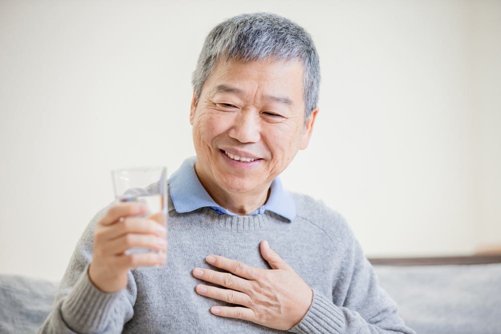 How to Keep the Elderly Hydrated, Even if They Don't Like Water